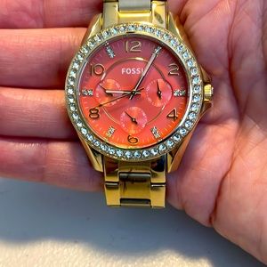 Fossil watch nice accents around face